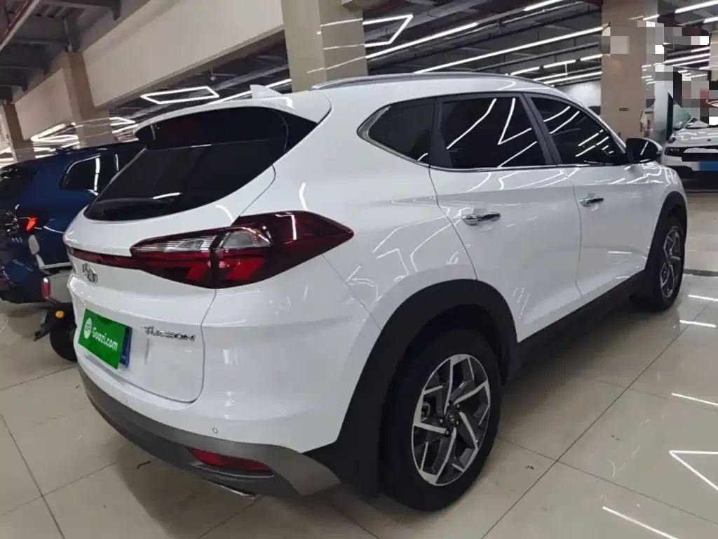 Hyundai Tucson — фото 5