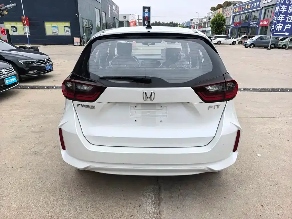 Honda Fit — фото 5