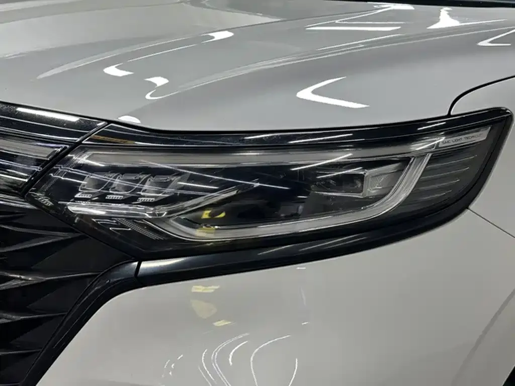 Roewe iMAX8 — фото 9