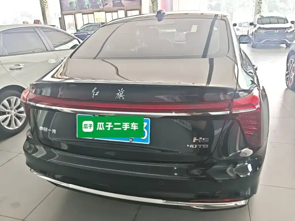 Hongqi H5 — фото 10