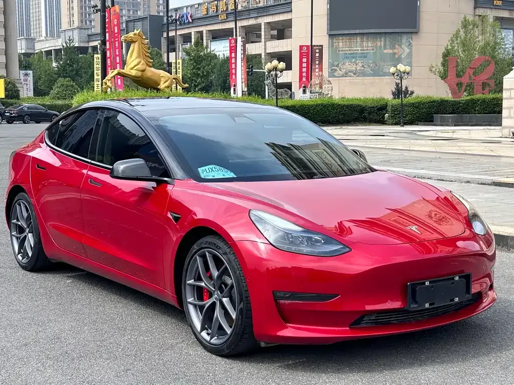Tesla Model 3 — фото 8