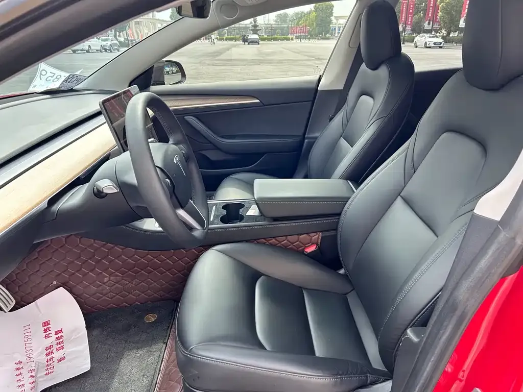 Tesla Model 3 — фото 4