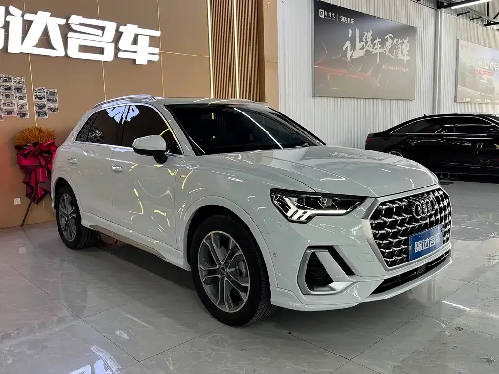 Audi Q3 — фото 4