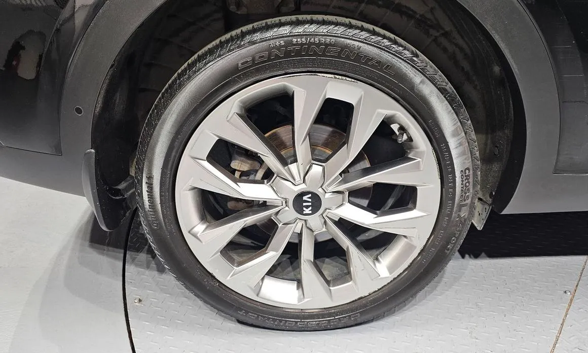Kia Sorento — фото 10
