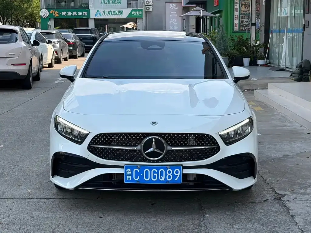 Mercedes-Benz A-Class — фото 1