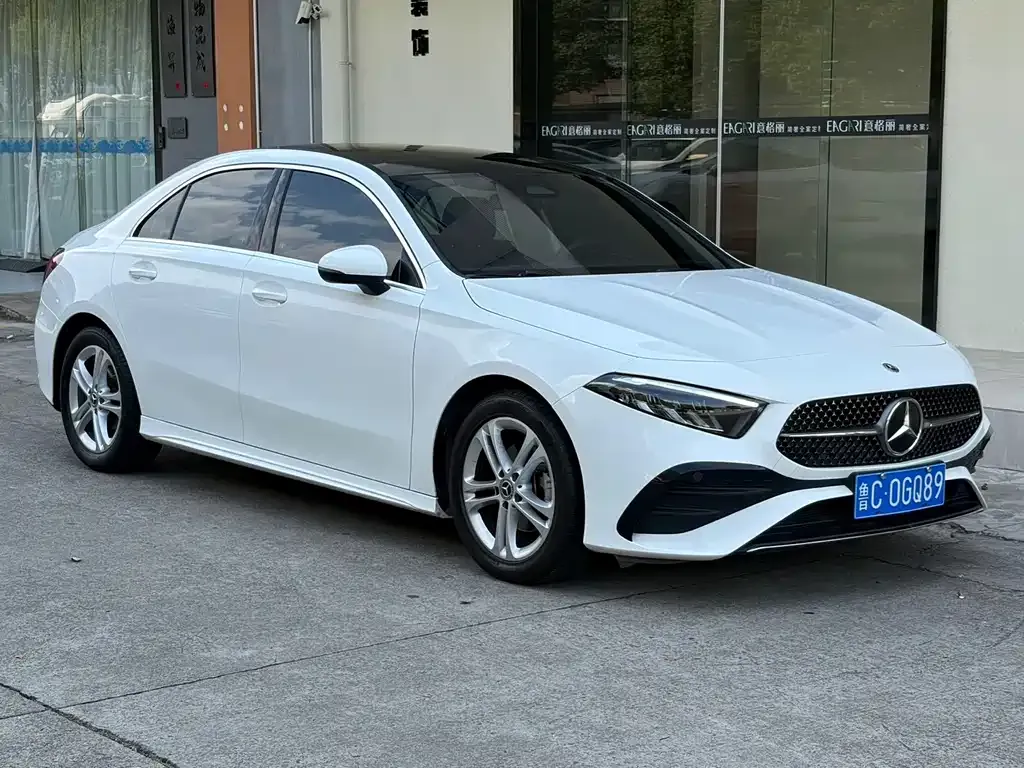 Mercedes-Benz A-Class — фото 10