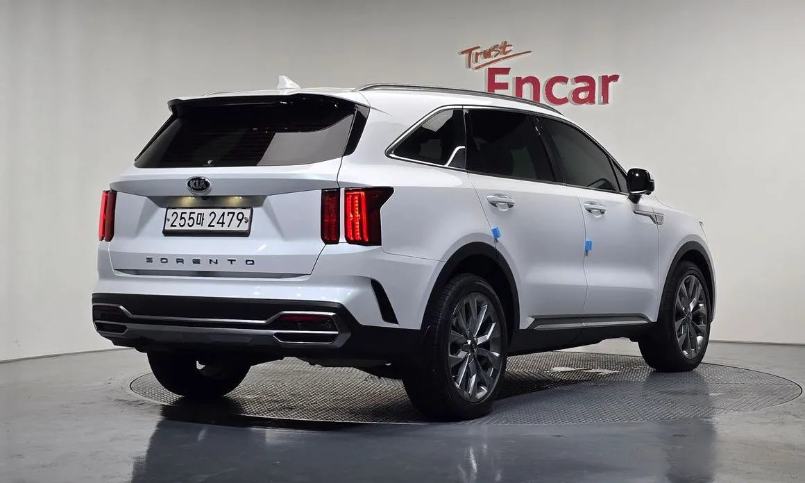 Kia Sorento — фото 10
