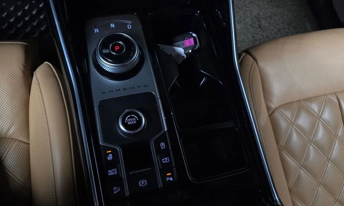 Kia Sorento — фото 9
