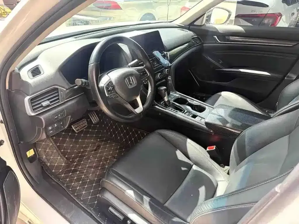 Honda Accord — фото 4