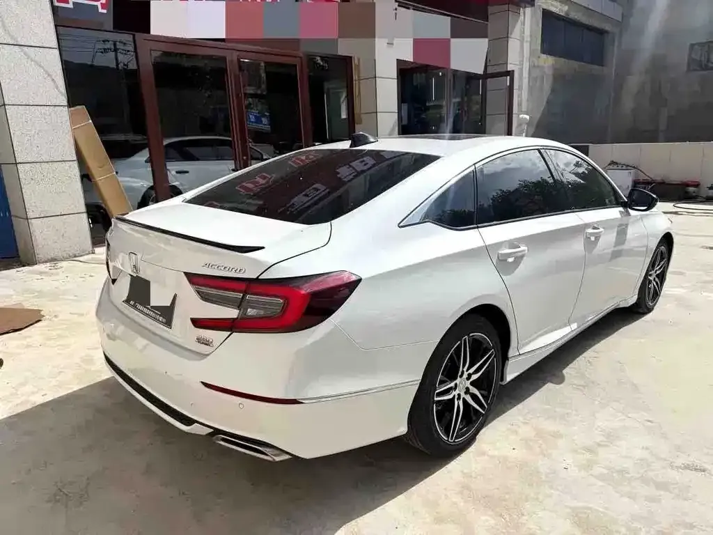 Honda Accord — фото 5