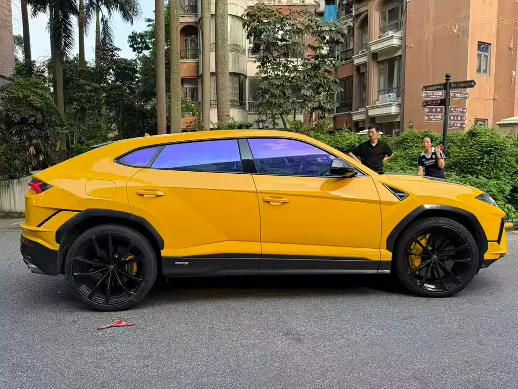 Lamborghini Urus — фото 5