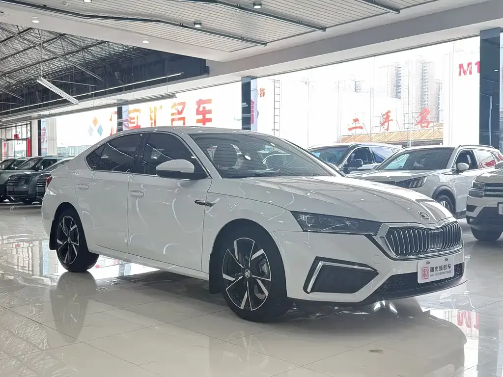 Skoda Octavia — фото 6