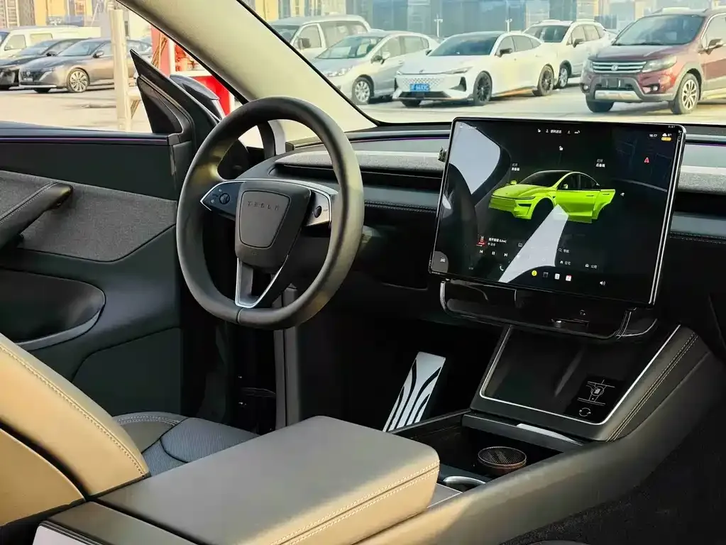 Tesla Model Y — фото 5