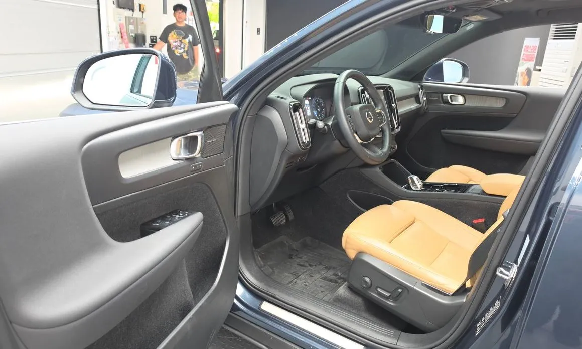 Volvo XC40 2021 из KR, фото 7
