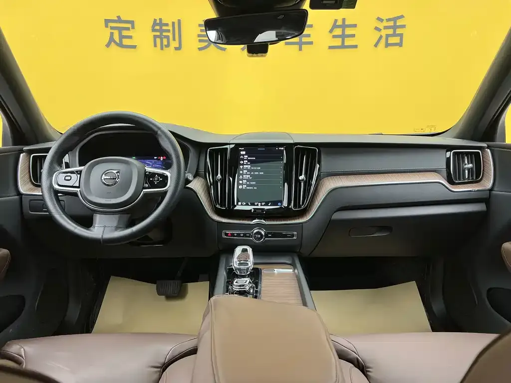 Volvo XC60 2024 из CN, фото 7