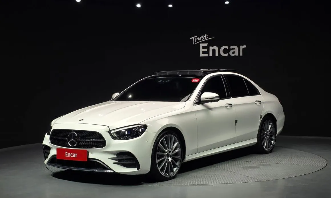 Mercedes-Benz E-Class — фото 1