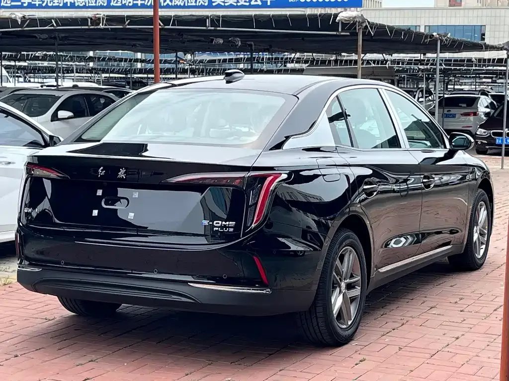 Hongqi E-QM5 — фото 9