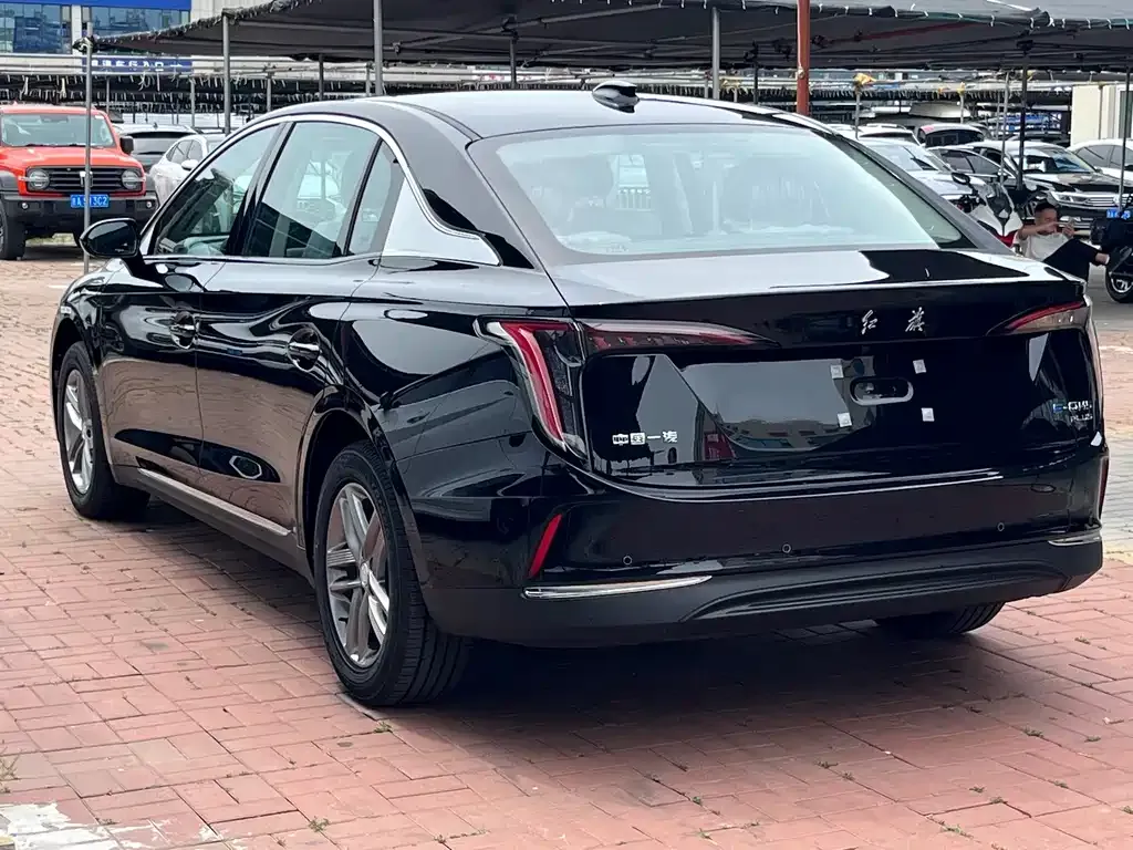 Hongqi E-QM5 — фото 5