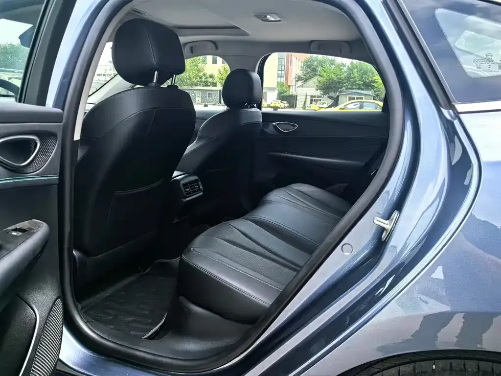 BYD Seal 05 DM-i 2025 из CN, фото 2