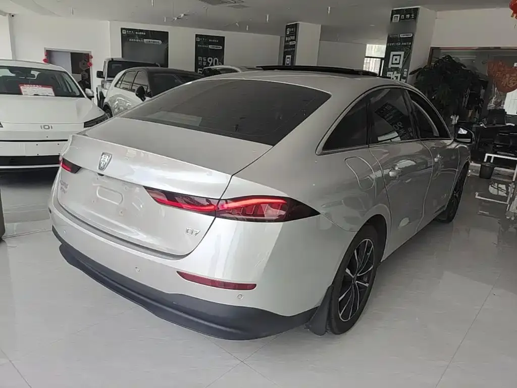Roewe D7 — фото 10