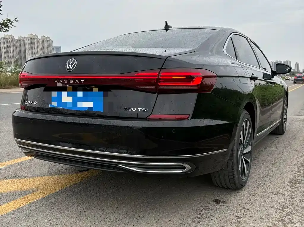 Volkswagen Passat — фото 9