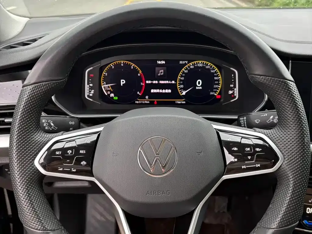 Volkswagen Passat — фото 6