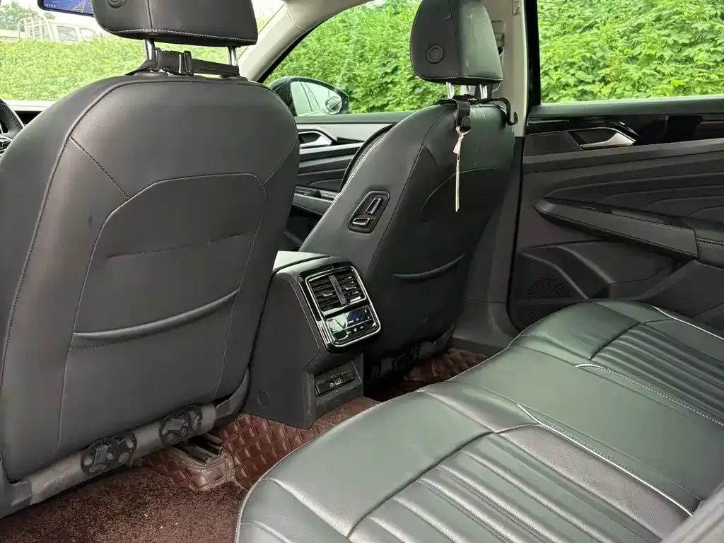 Volkswagen Passat — фото 4
