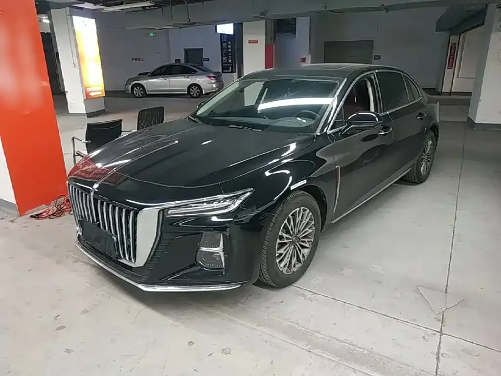 Hongqi H5 — фото 1