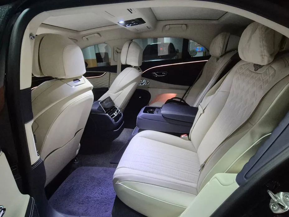 Bentley Flying Spur 2023 из KR, фото 6