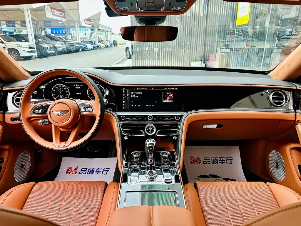 Bentley Flying Spur — фото 9