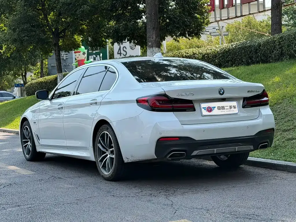 BMW 5 Series New Energy — фото 7