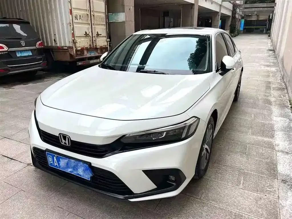 Honda Civic — фото 1