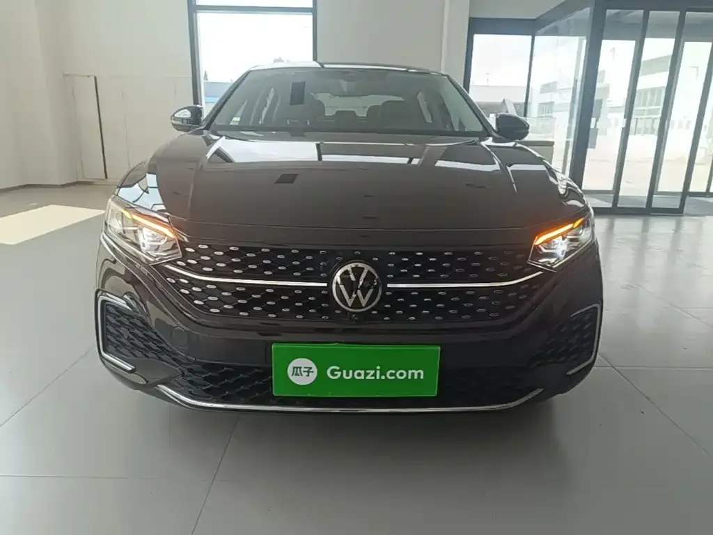 Volkswagen Passat — фото 2