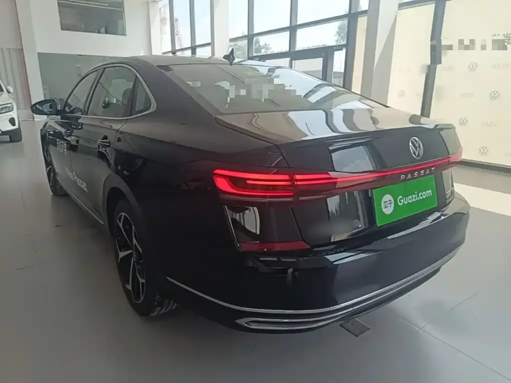 Volkswagen Passat — фото 10