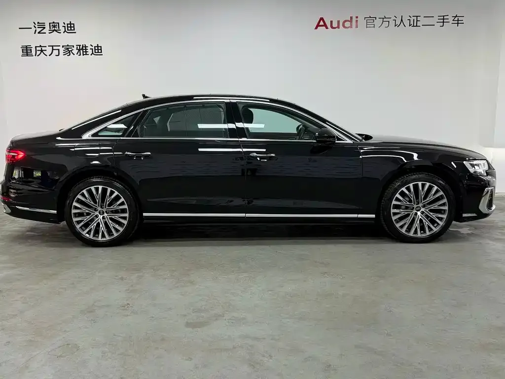 Audi A8 — фото 7