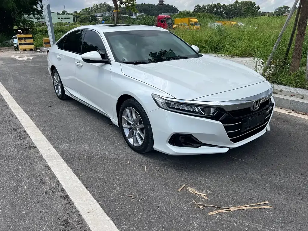 Honda Accord — фото 9