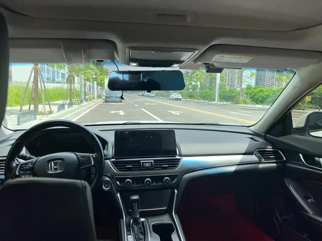 Honda Accord — фото 3