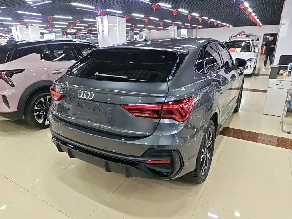 Audi Q3 Sportback — фото 8