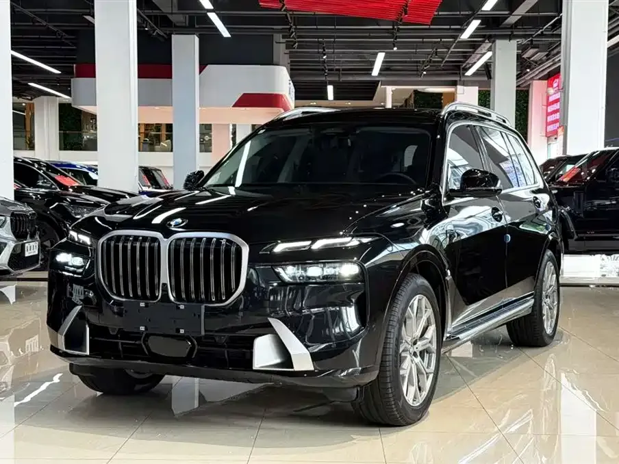 BMW X7 — фото 1