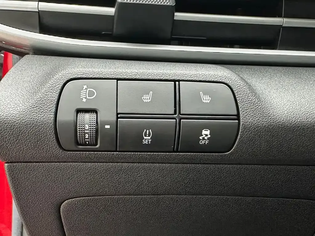 Hyundai Elantra — фото 10