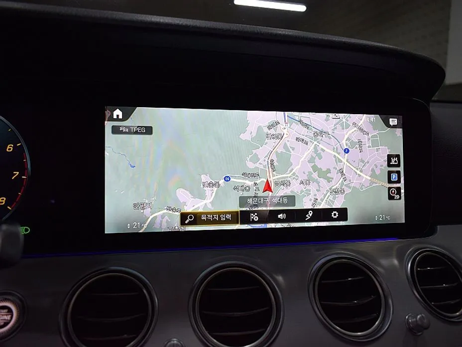 Mercedes-Benz E-Class 2021 из KR, фото 2