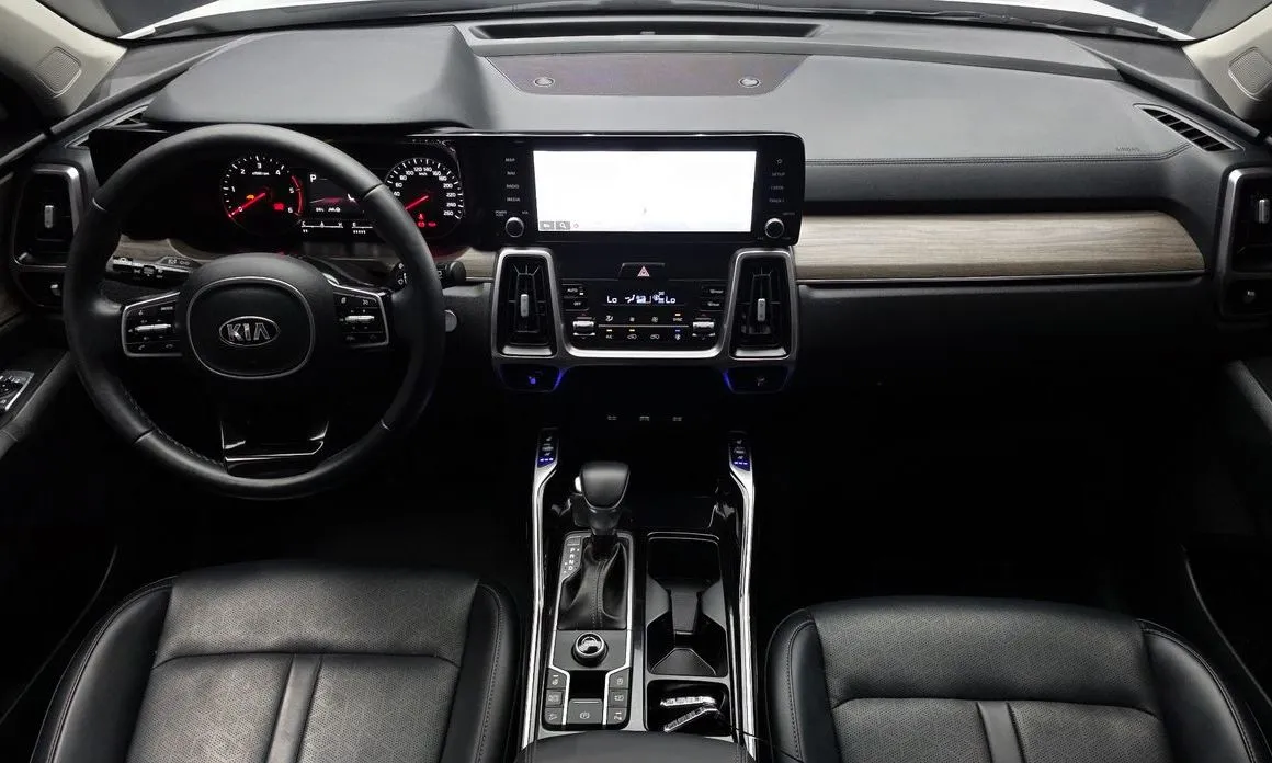 Kia Sorento — фото 4
