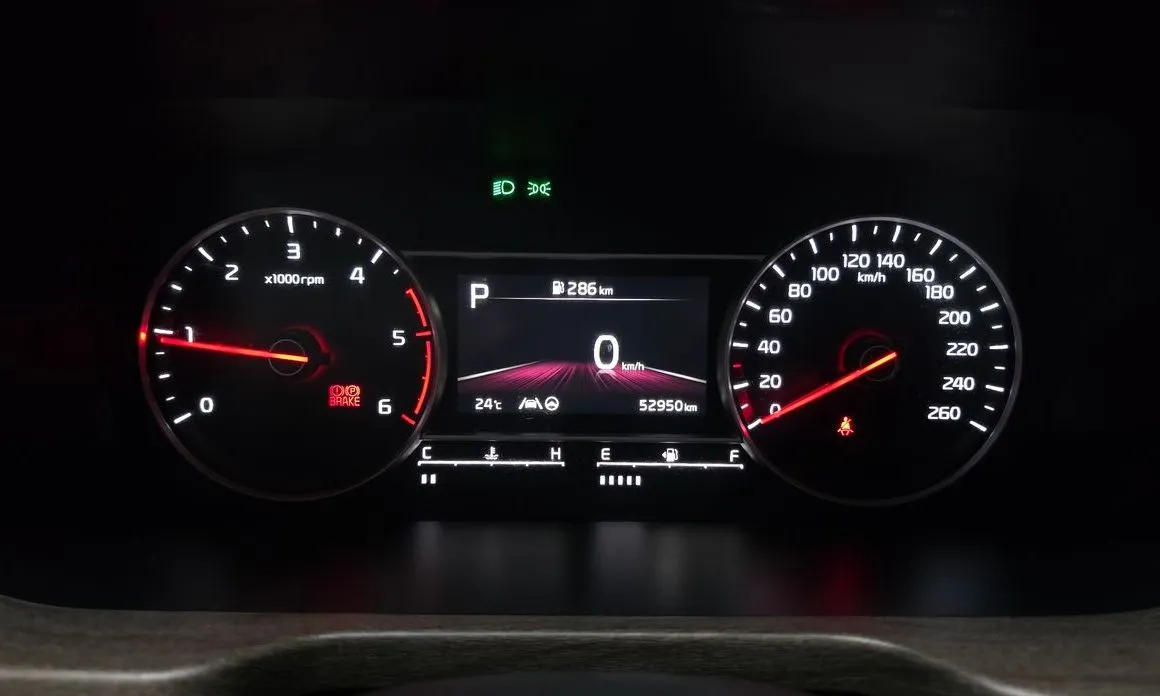Kia Sorento — фото 8