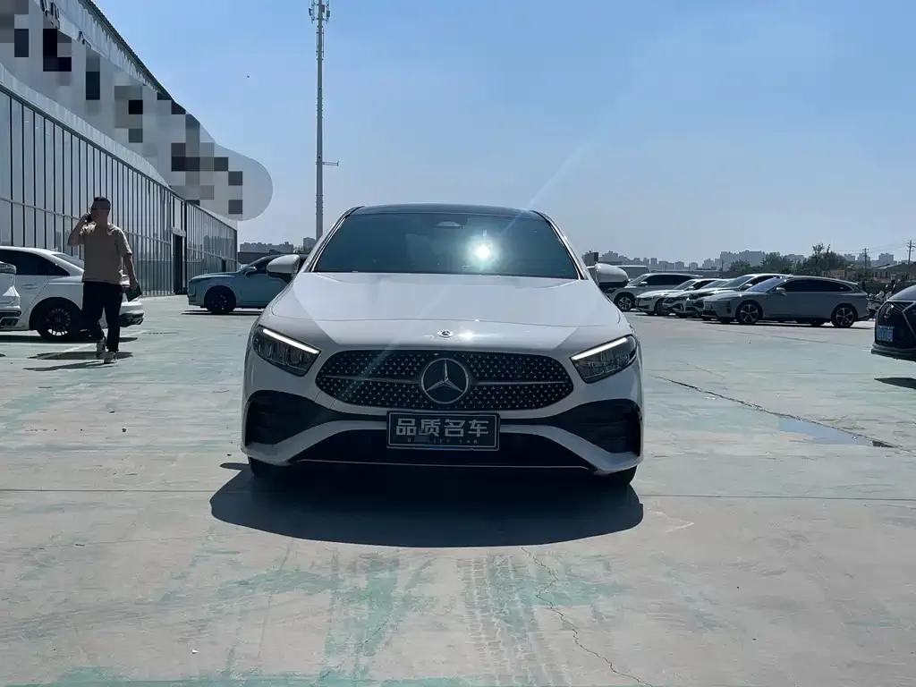 Mercedes-Benz A-Class 2024 из CN, фото 4