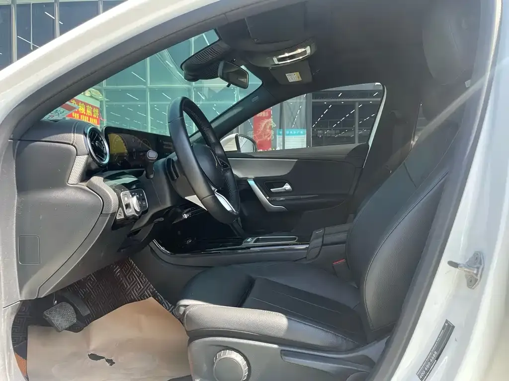 Mercedes-Benz A-Class 2024 из CN, фото 3