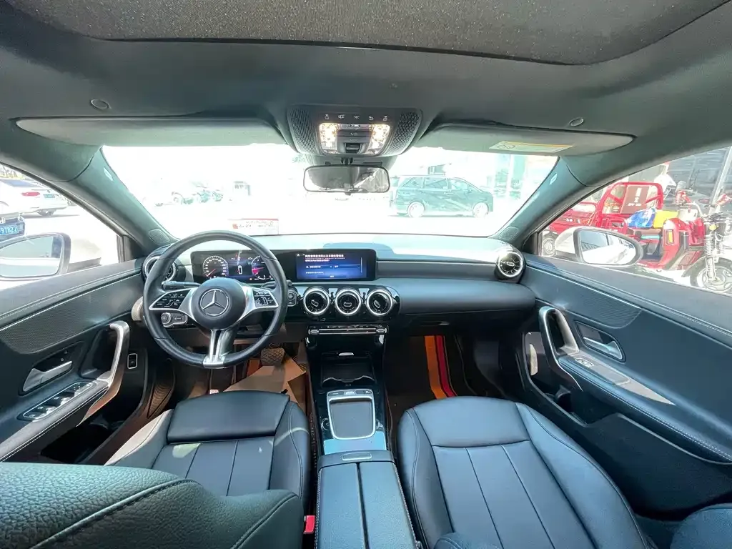Mercedes-Benz A-Class 2024 из CN, фото 7