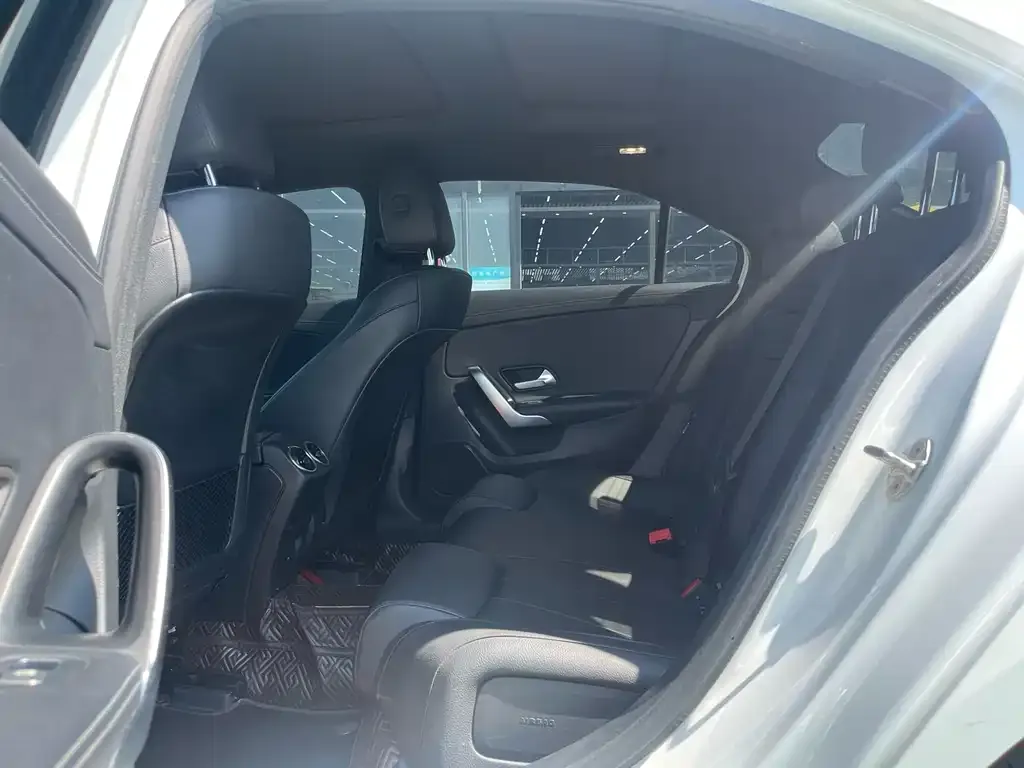 Mercedes-Benz A-Class 2024 из CN, фото 6