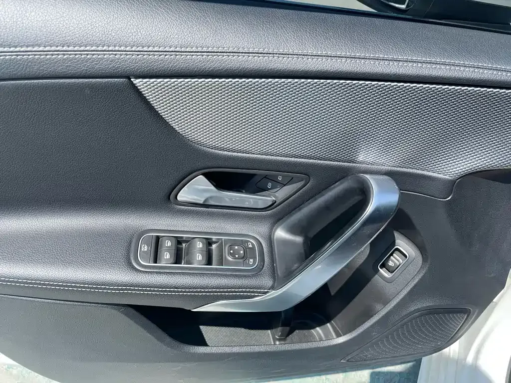 Mercedes-Benz A-Class 2024 из CN, фото 10
