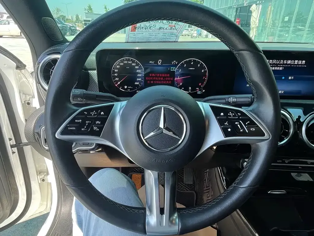 Mercedes-Benz A-Class 2024 из CN, фото 9