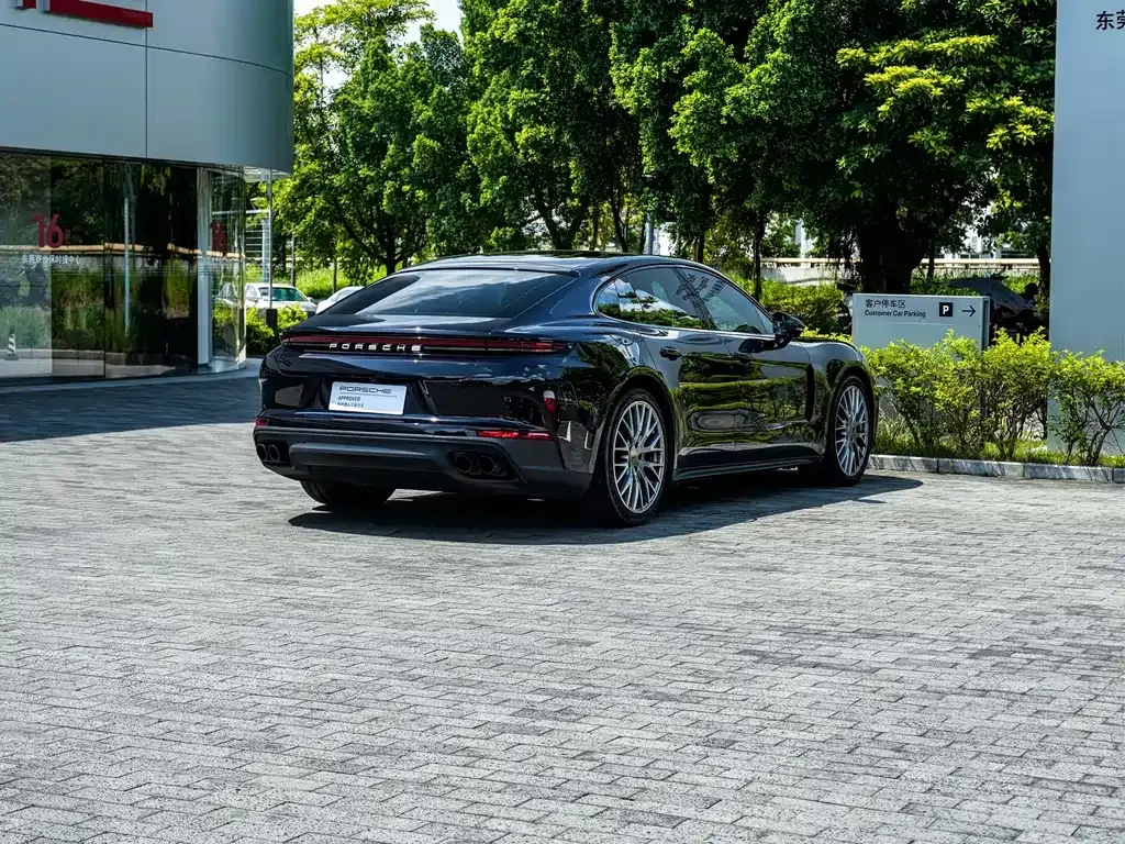 Porsche Panamera — фото 6